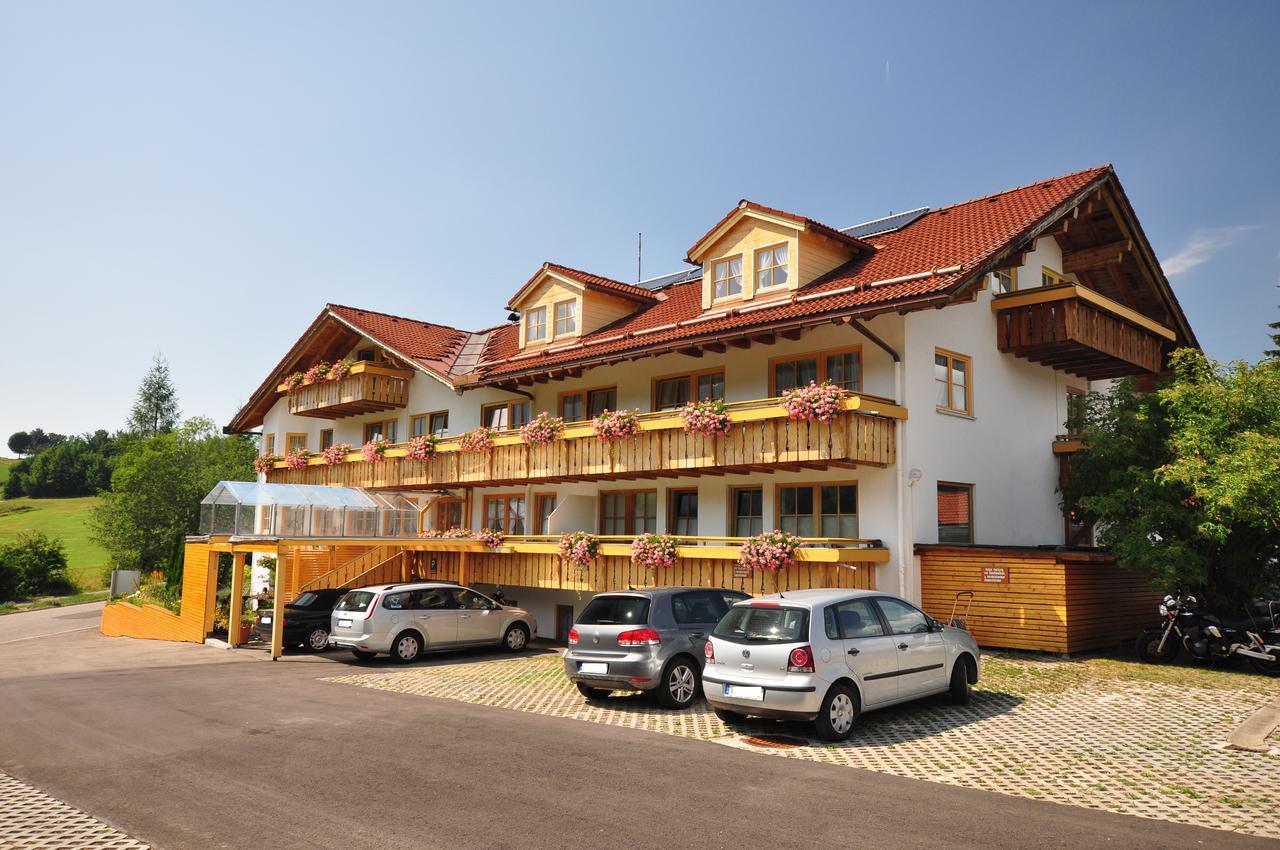 Berghues Schratt - Einfach Anders - Ihr Vegetarisches Und Veganes Biohotel Oberstaufen Exterior photo